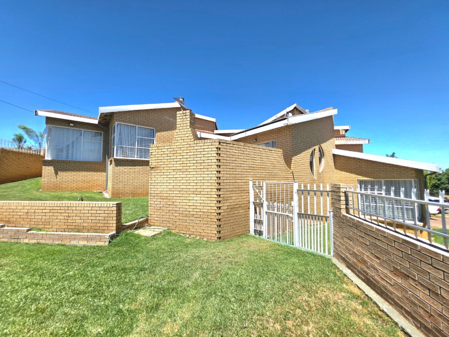 4 Bedroom Property for Sale in Panorama Free State